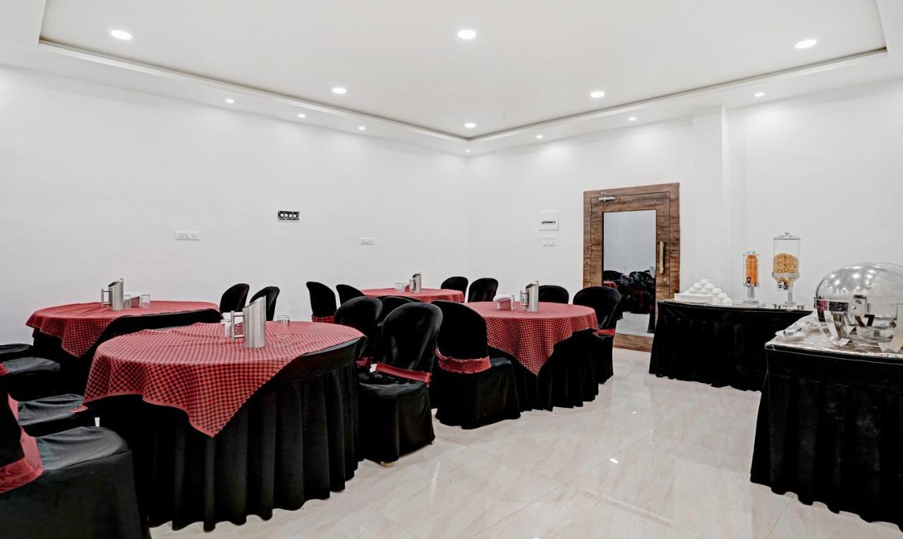 Treebo Varsha Palace Aurangabad  Eksteriør bilde