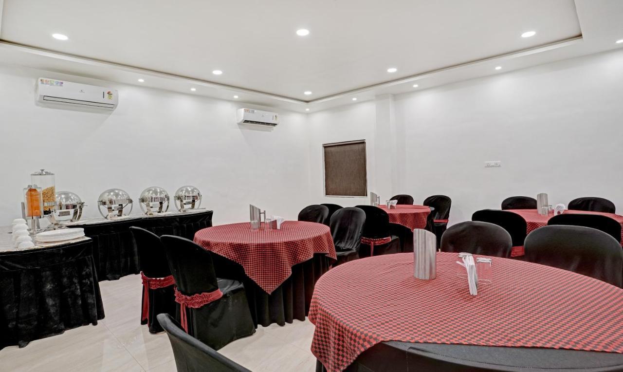 Treebo Varsha Palace Aurangabad  Eksteriør bilde